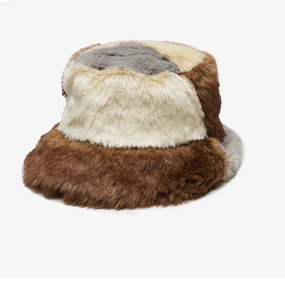 Wyeth by Todd Magill Accessories - RARE sALE Wyeth faux fur patch bucket hat